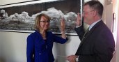 Former U.S. Representative Gabrielle Giffords gets sworn in as the newest member of the J. William Fulbright Scholarship Board.