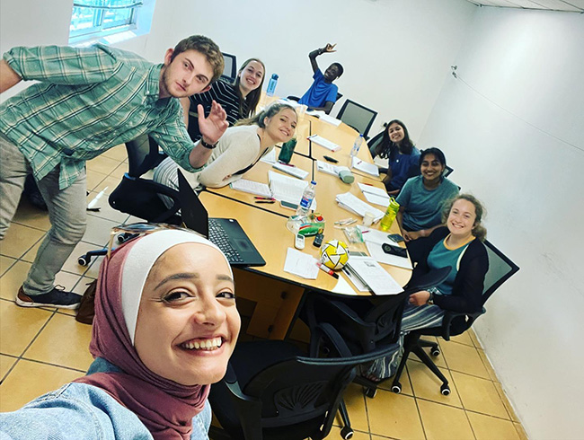 kids in an Arabic class