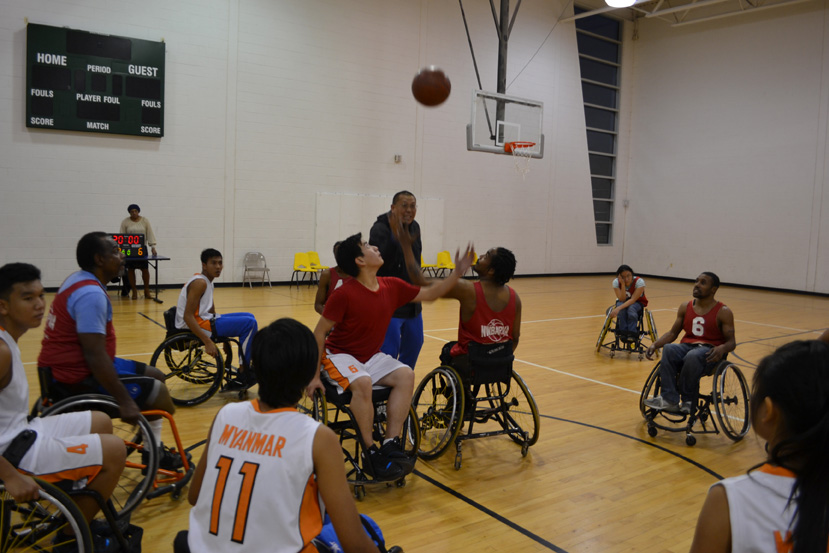 The Burmese group participates in wheelchair basketball for the first time.