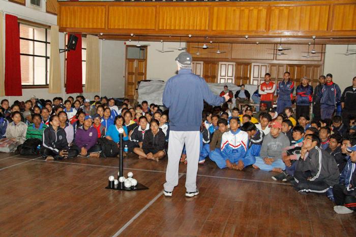 The Sports Envoys are warmly welcomed before discussing the power of sports with India youth and coaches.