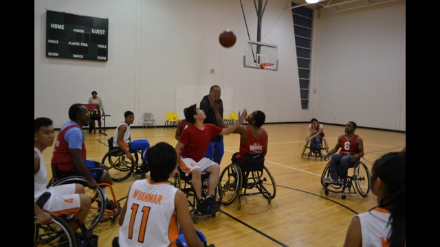 The Burmese group participates in wheelchair basketball for the first time.