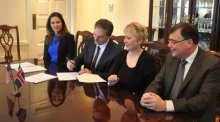 Photo of agreement signing with Assistant Secretary of State Evan Ryan, U.S.-Iceland Fulbright Commission director Belinda Theriault, National Science Foundation Arctic Section Head Eric Salzman, and Ambassador of Iceland Geir Haarde.