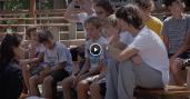 DAS with Ukrainian refugees at Camp